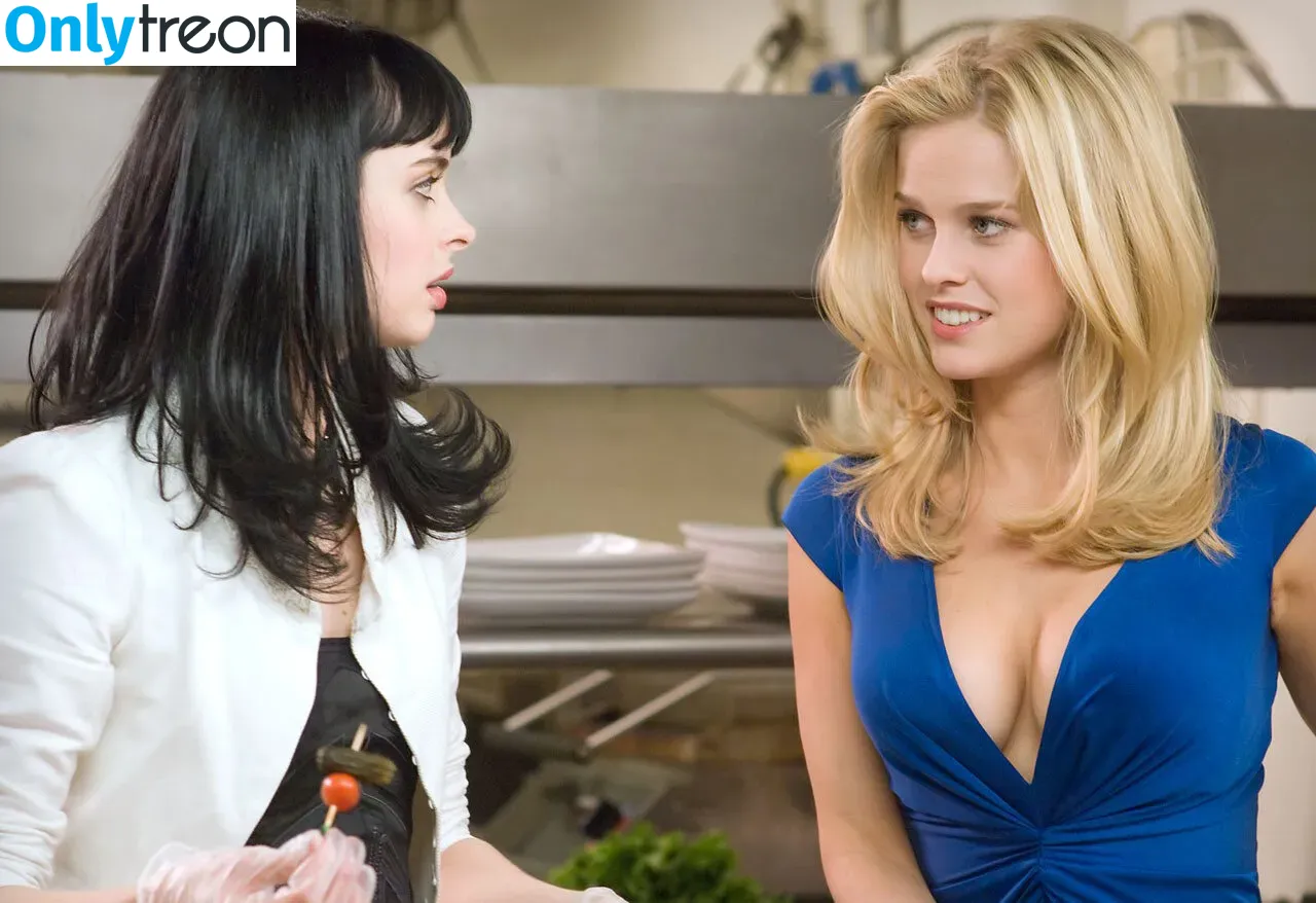 Alice Eve nude photo #0196 (aliceeve)