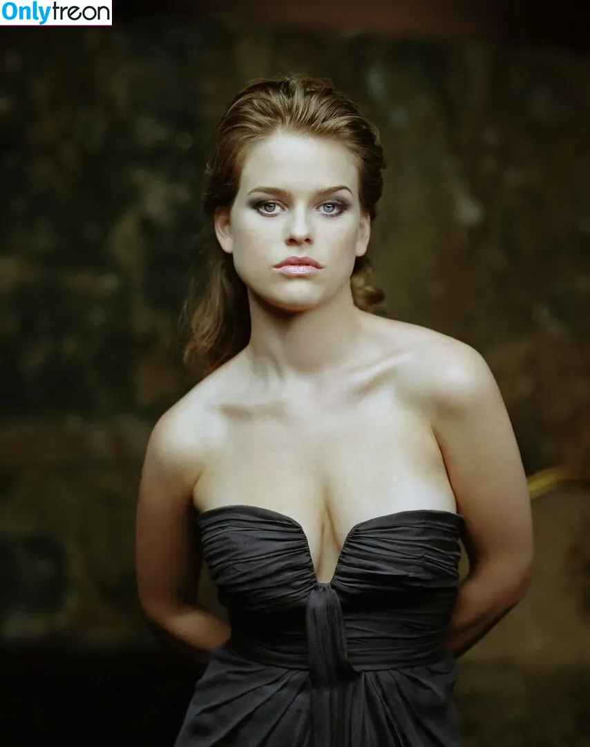 Alice Eve nude photo #0292 (aliceeve)