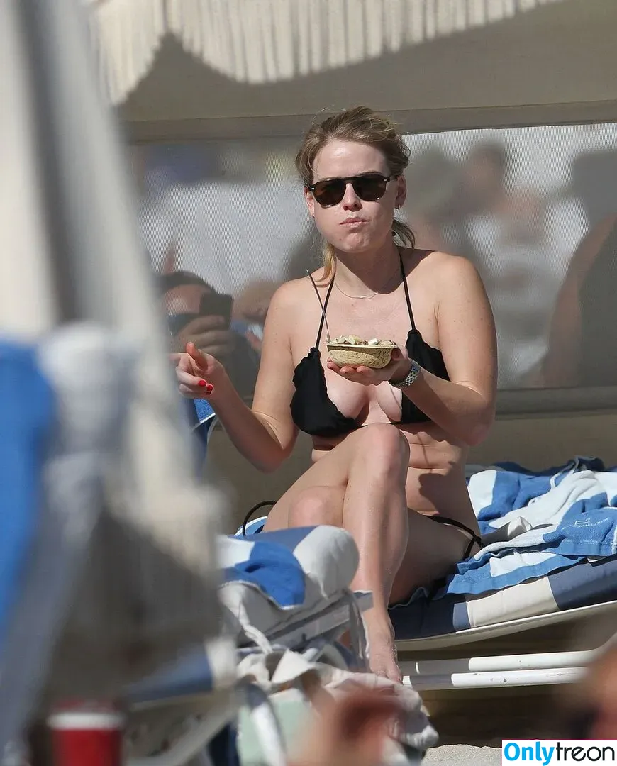 Alice Eve nude photo #0309 (aliceeve)