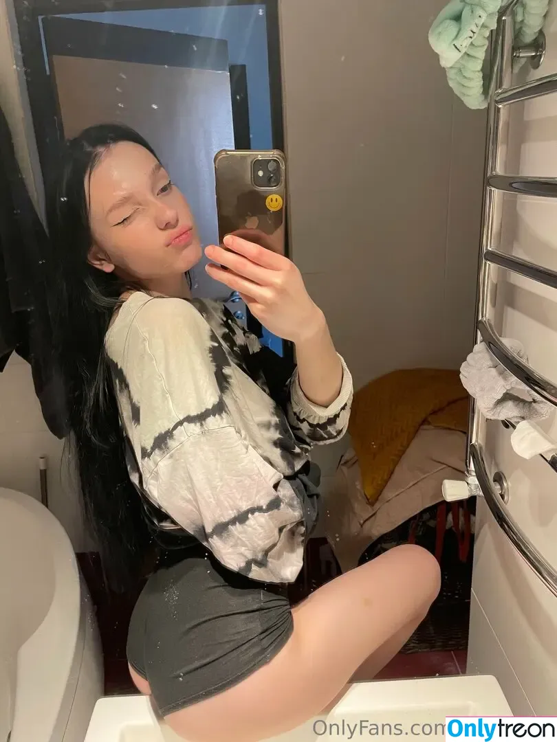 alice_mul nude photo #0011 (l_amulette)