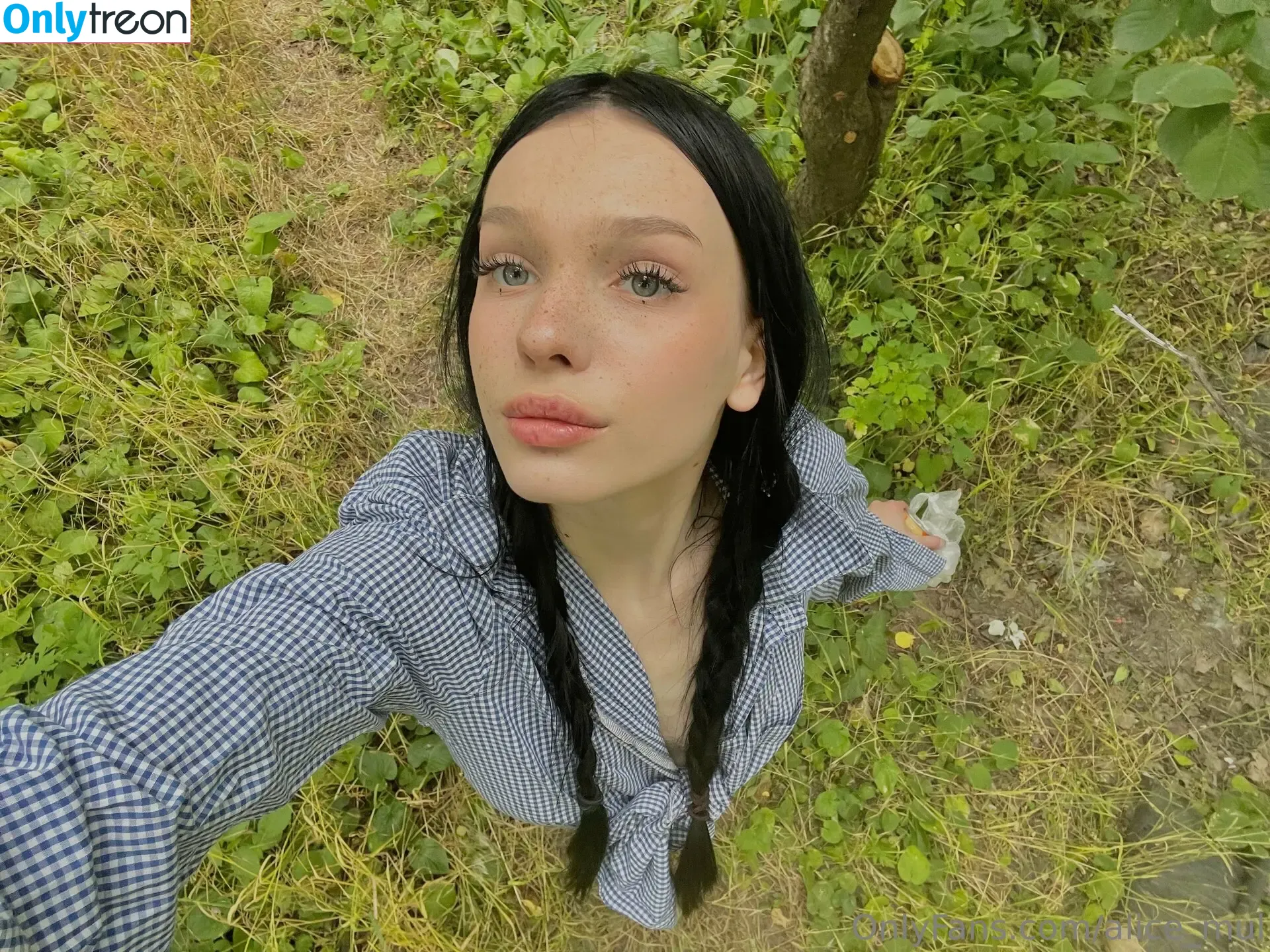 alice_mul nude photo #0034 (l_amulette)