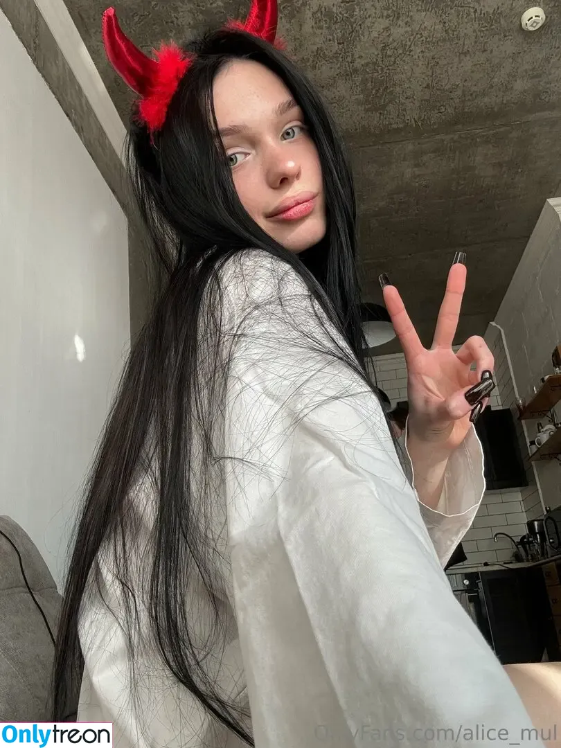 alice_mul nude photo #0090 (l_amulette)