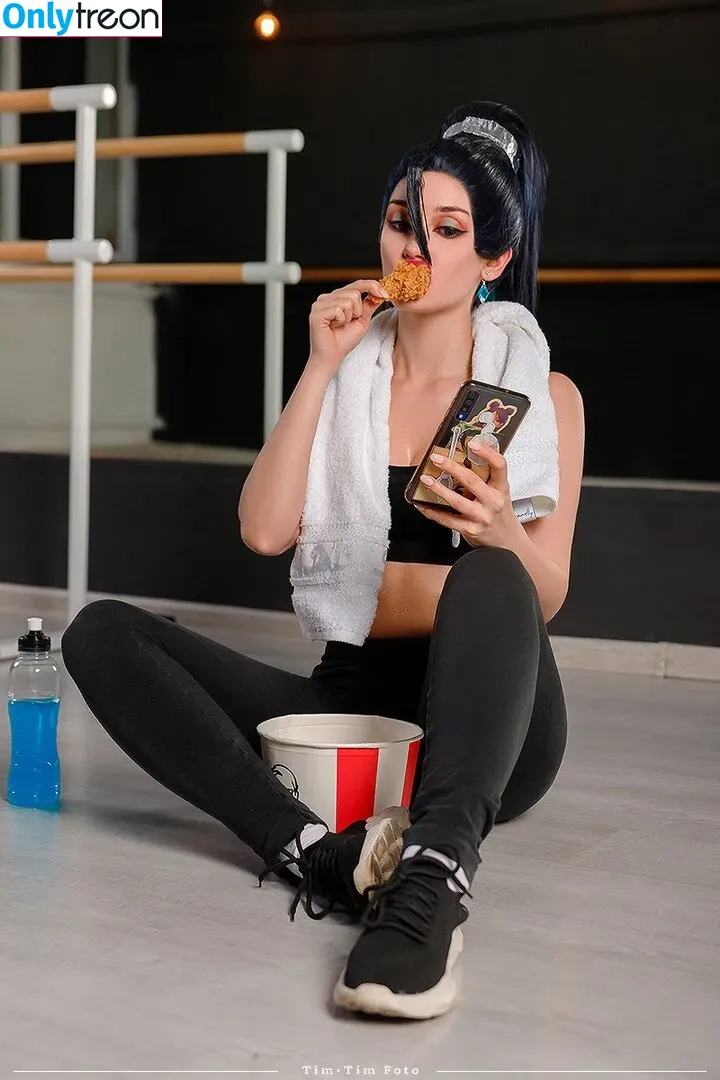 alice01cosplay nude photo #0009 (Alice Hatsune)