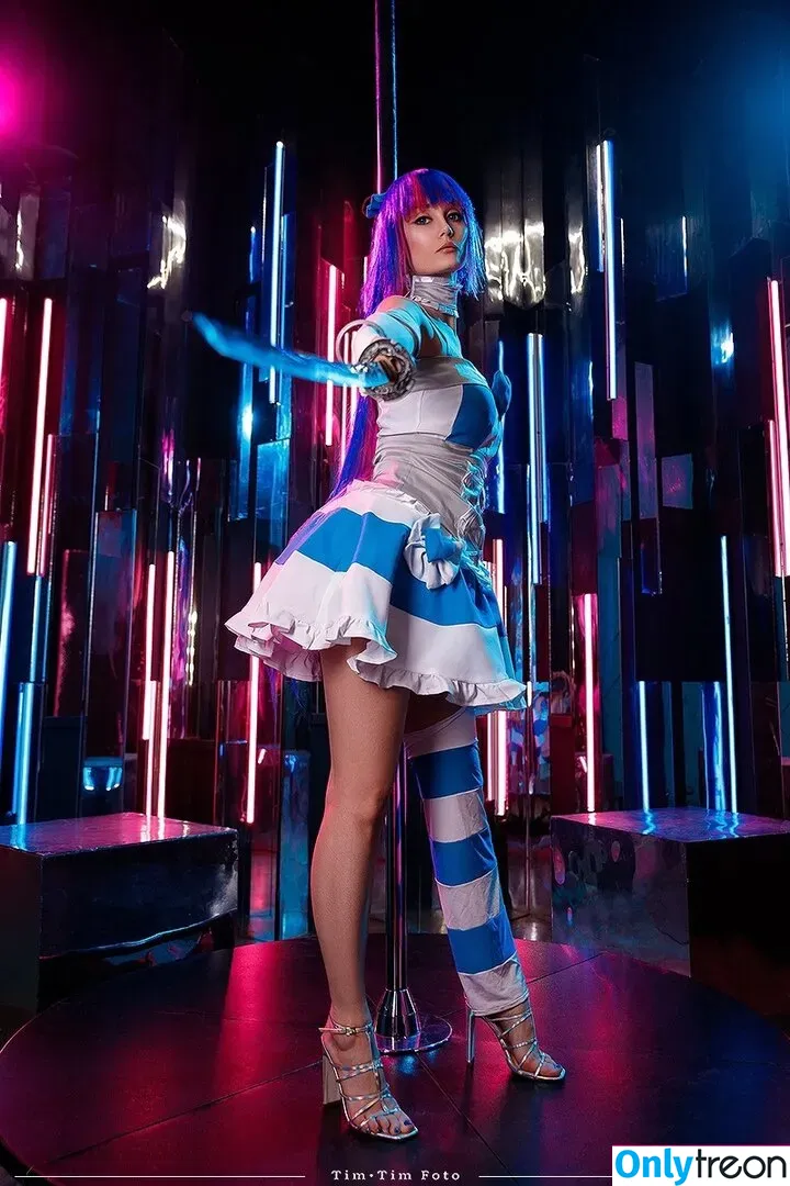 alice01cosplay nude photo #0025 (Alice Hatsune)