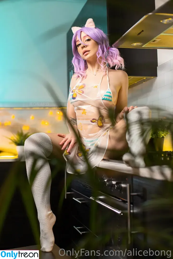 AliceBong nude photo #1386 (HheadShhot)