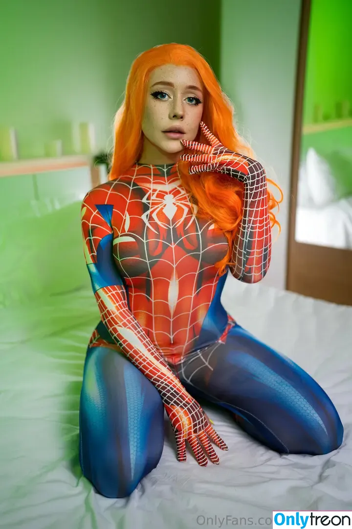 AliceBong nude photo #1449 (HheadShhot)
