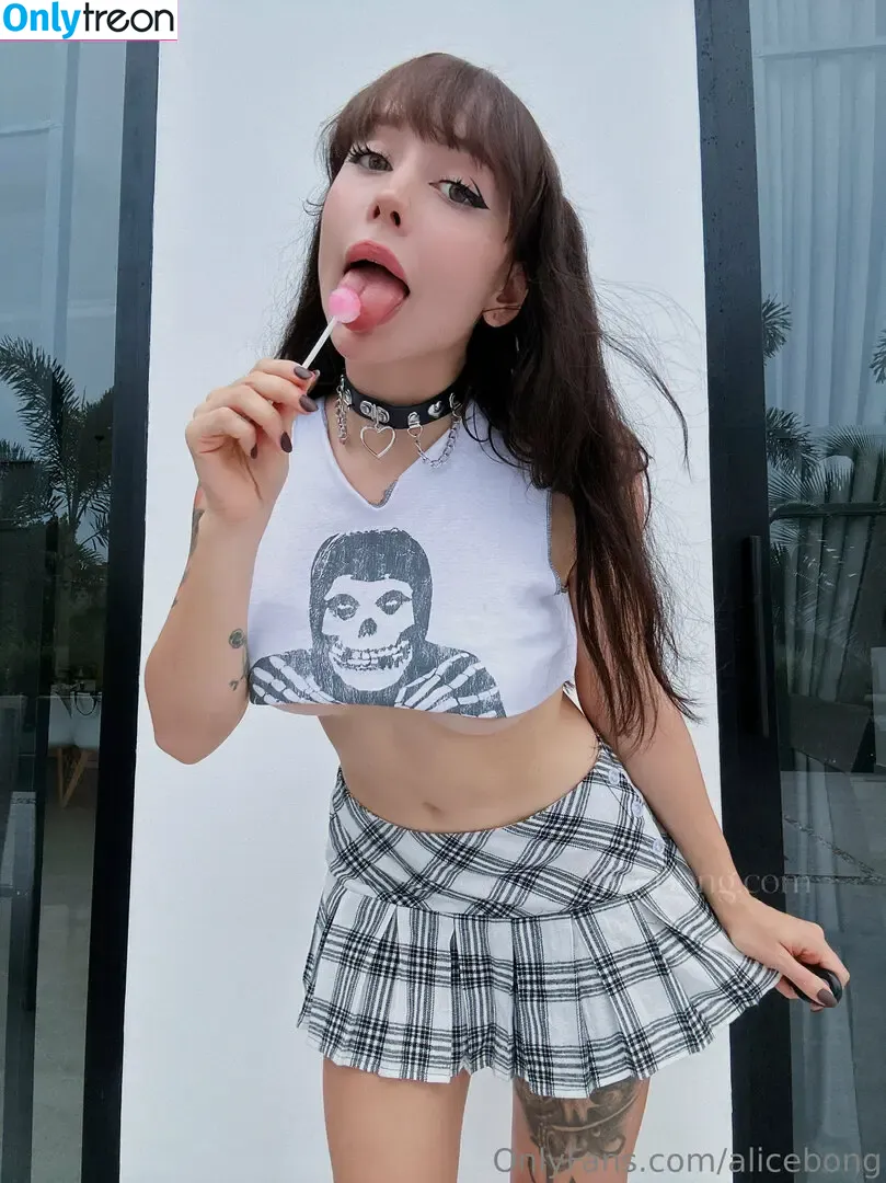 AliceBong nude photo #1638 (HheadShhot)