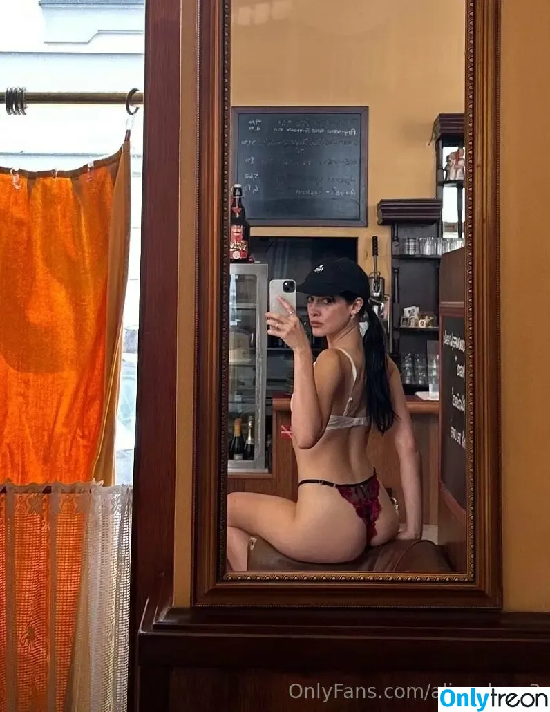 aliceeluvv3 nude photo #0009 (luckyluckyalice)