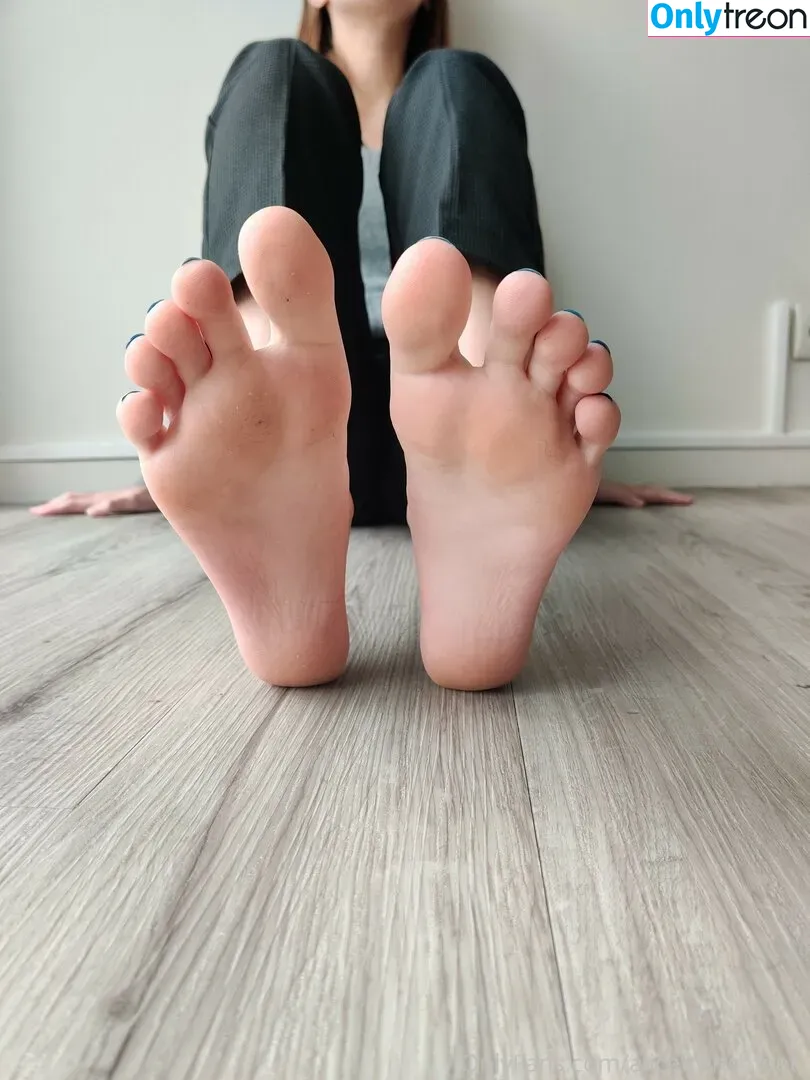 alicefrenchfeet nude photo #0022 (alice.frenchfeet)