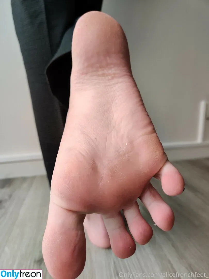 alicefrenchfeet nude photo #0028 (alice.frenchfeet)
