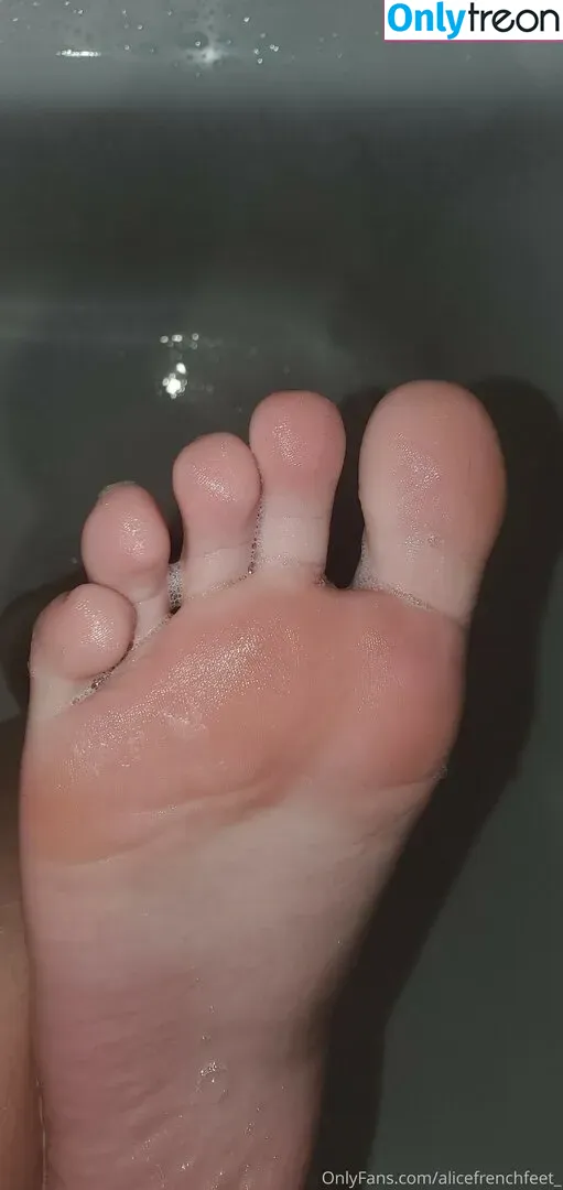 alicefrenchfeet nude photo #0051 (alice.frenchfeet)