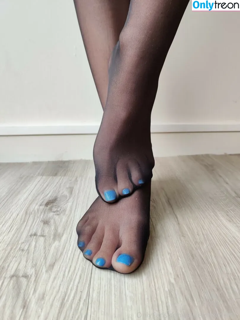 alicefrenchfeet nude photo #0075 (alice.frenchfeet)