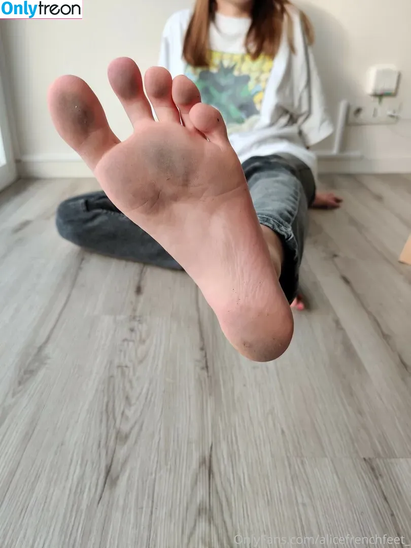 alicefrenchfeet nude photo #0092 (alice.frenchfeet)