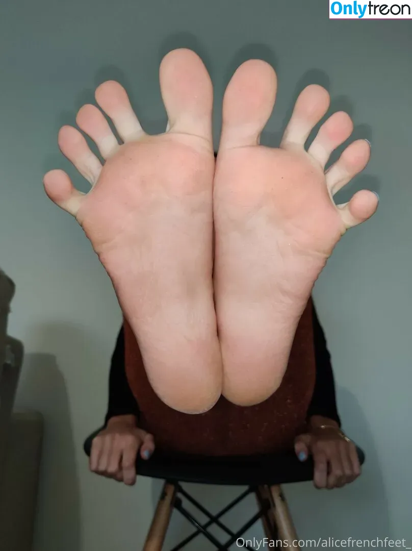 alicefrenchfeet nude photo #0106 (alice.frenchfeet)