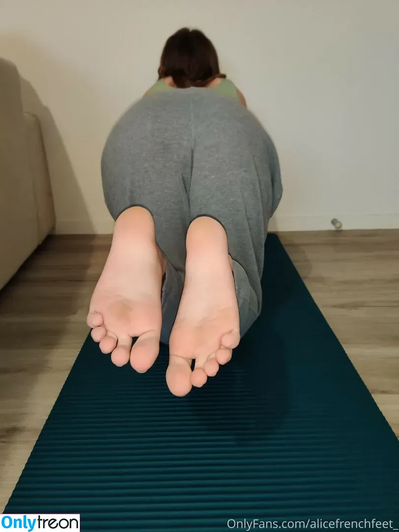 alicefrenchfeet nude photo #0108 (alice.frenchfeet)