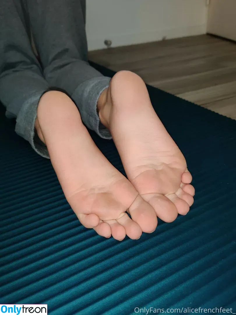alicefrenchfeet nude photo #0113 (alice.frenchfeet)