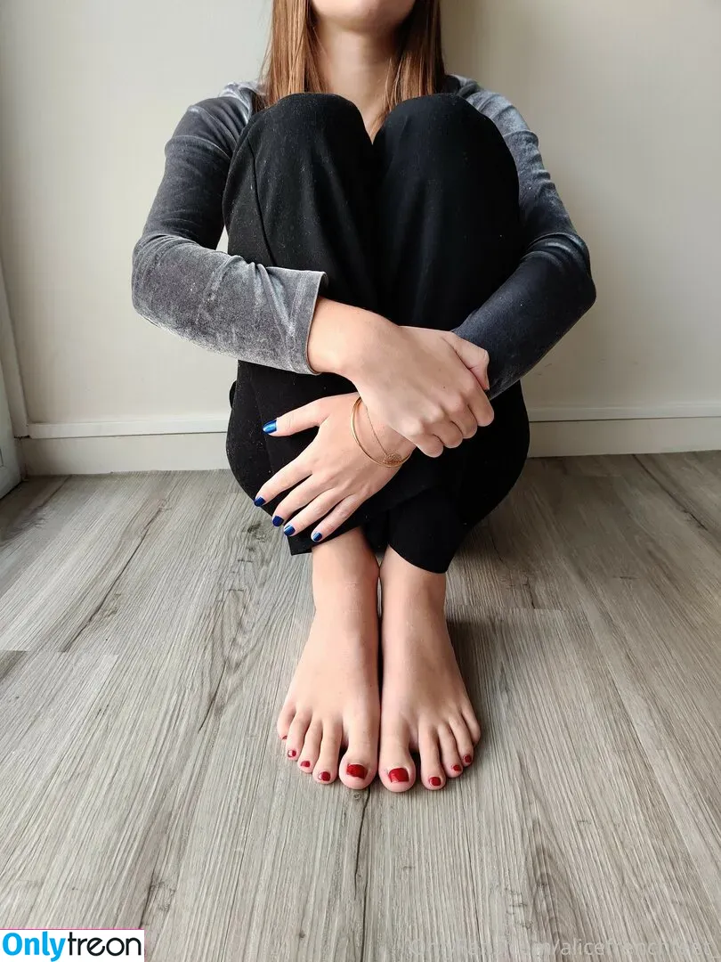 alicefrenchfeet nude photo #0177 (alice.frenchfeet)