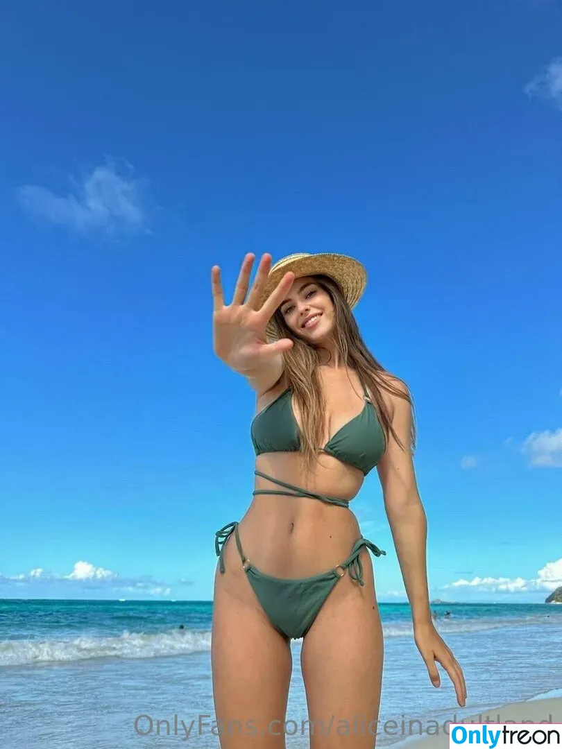 Aliceinadultland nude photo #0115 (Aliceinadultland)