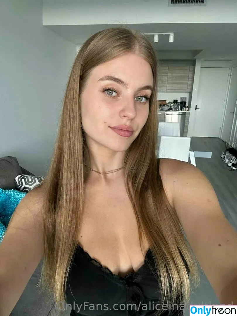Aliceinadultland nude photo #0124 (Aliceinadultland)