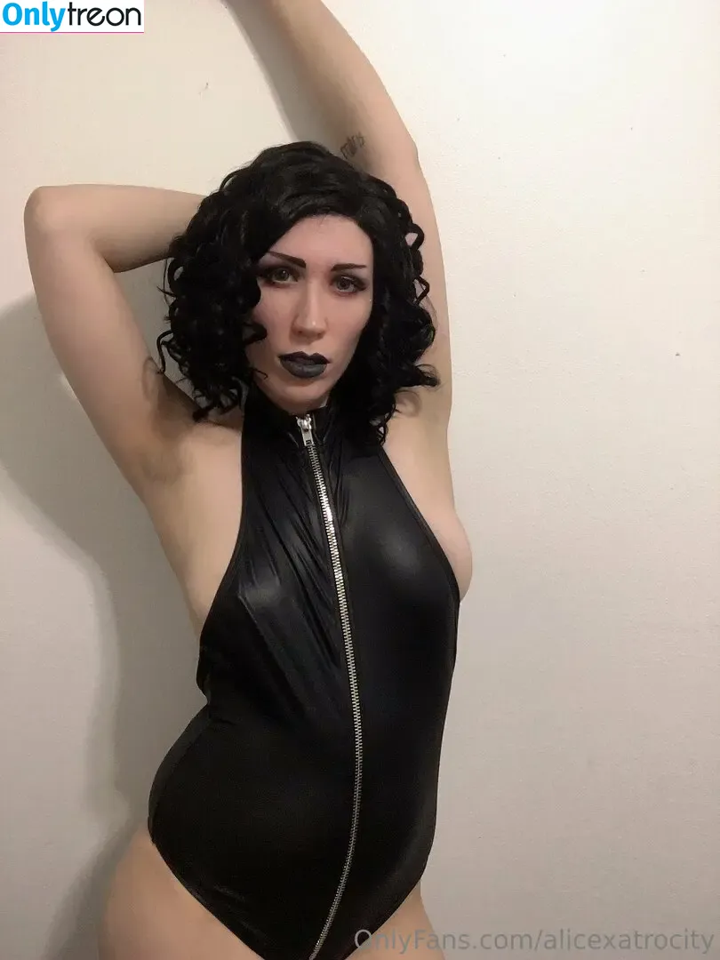 alicexatrocity nude photo #0036 (alicexatrocity)