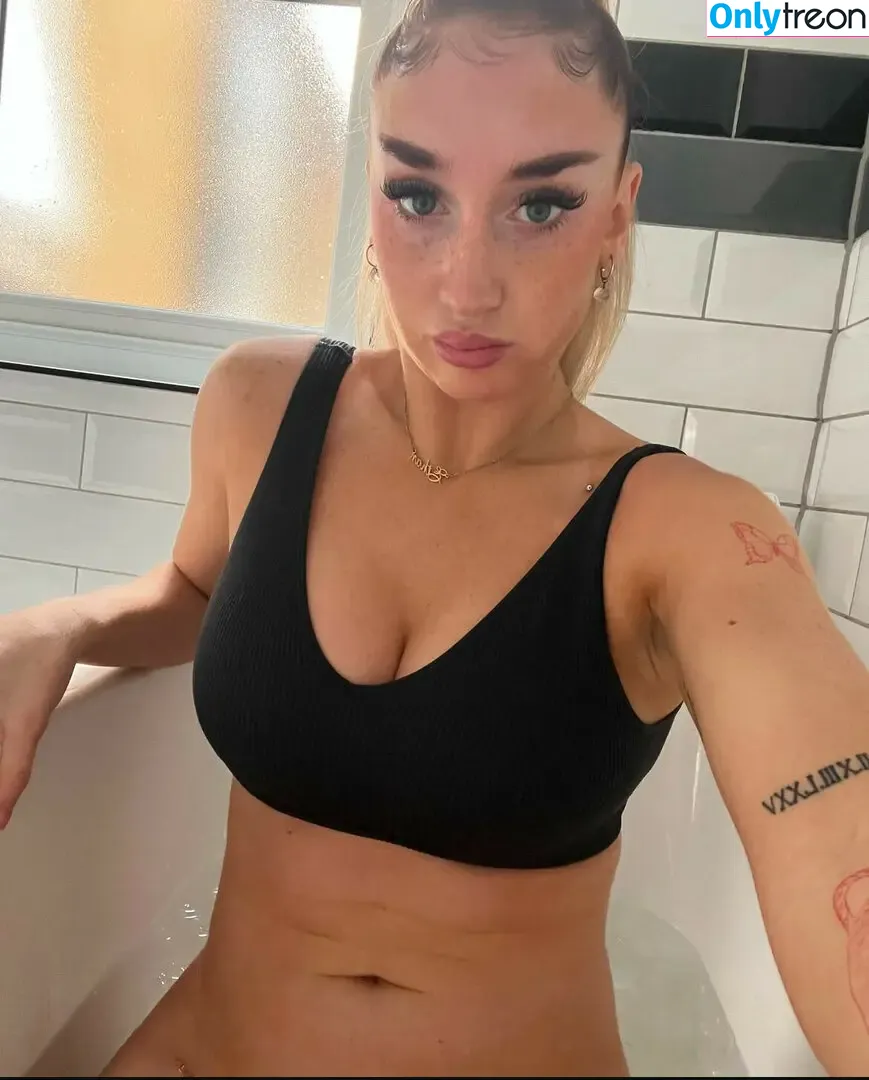 Alicia.scholesx nude photo #0018 (Alicia.scholesx)