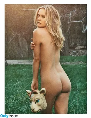 Alicia Silverstone / AliciaSilv / aliciasilverstone nude photo #0240