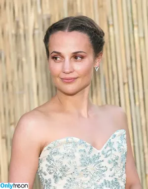 Alicia Vikander / aliciavikanderdaily nude photo #0581