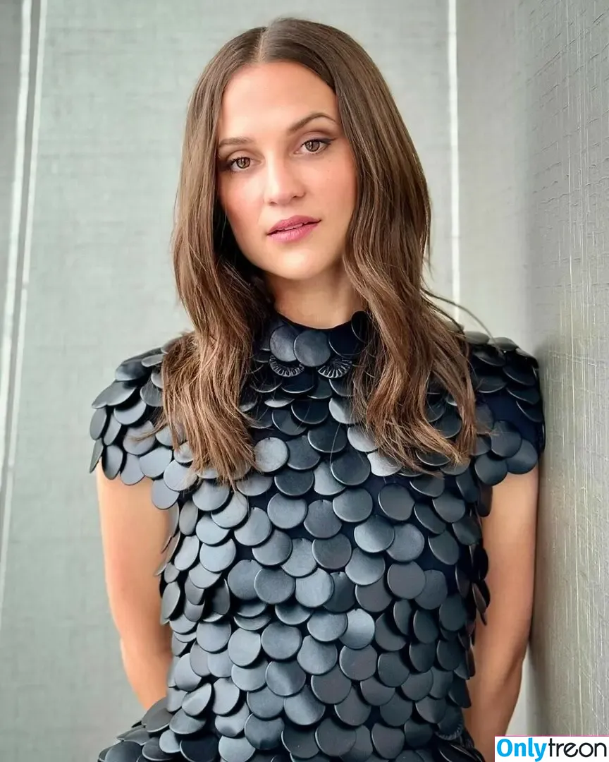 Alicia Vikander nude photo #0550 (aliciavikanderdaily)