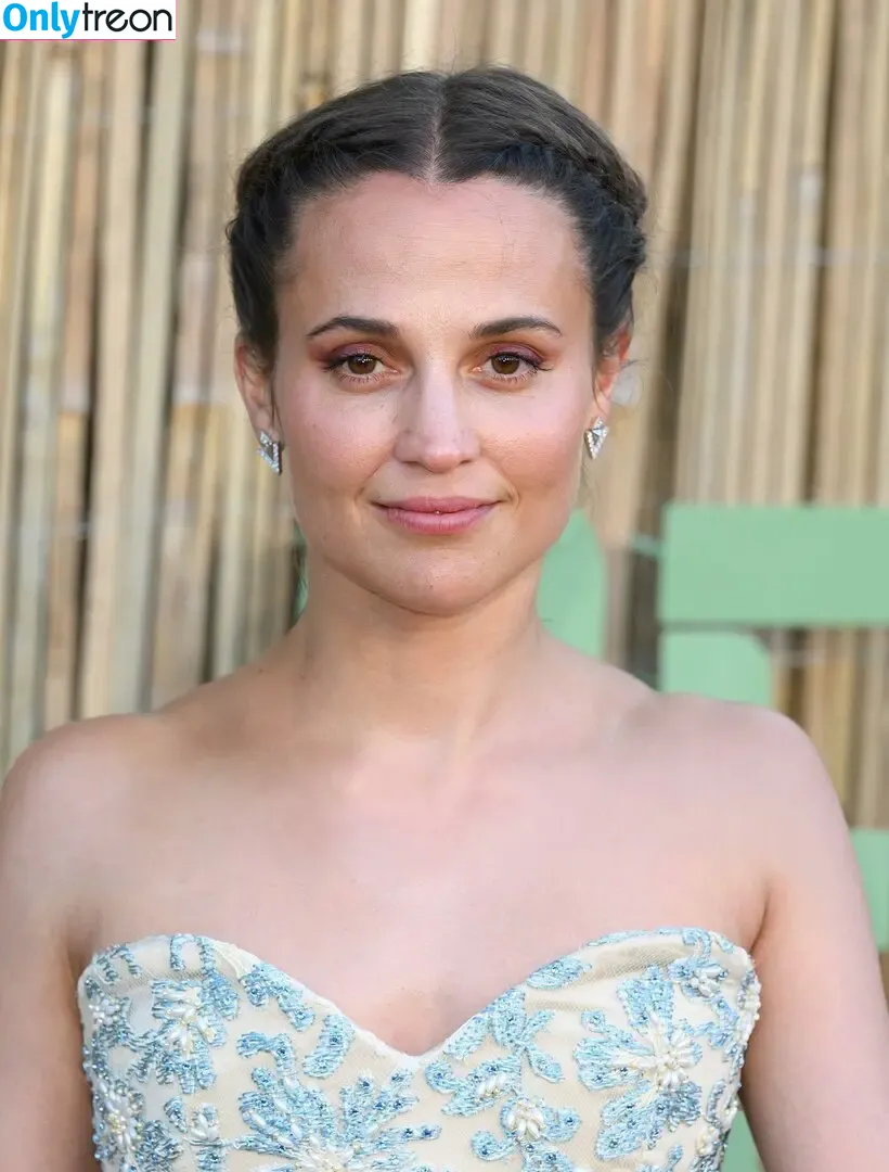 Alicia Vikander nude photo #0583 (aliciavikanderdaily)