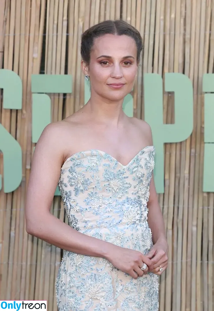 Alicia Vikander nude photo #0584 (aliciavikanderdaily)