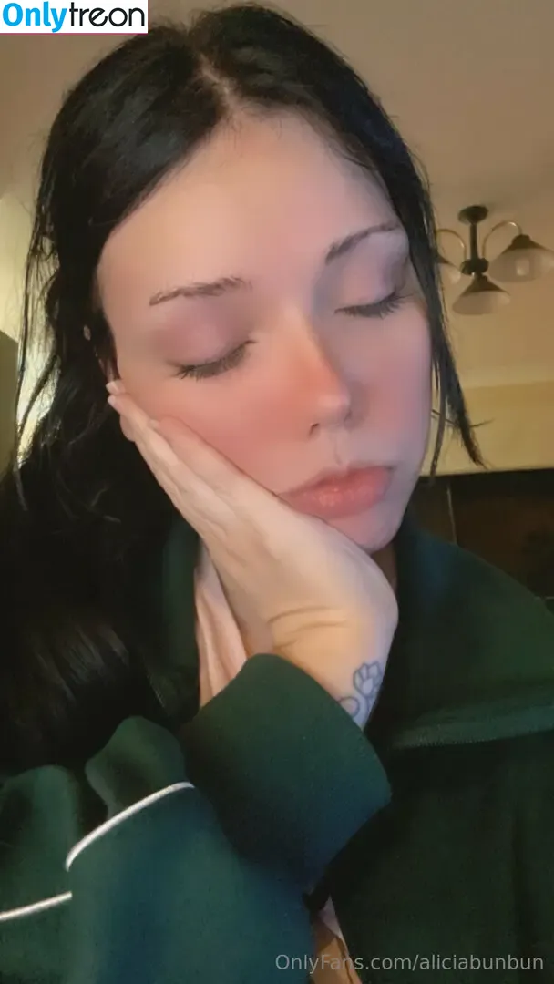 aliciabunbun nude photo #0046 (Alicia / alicia.bunbun / alicia_ahe / aliciahegao)