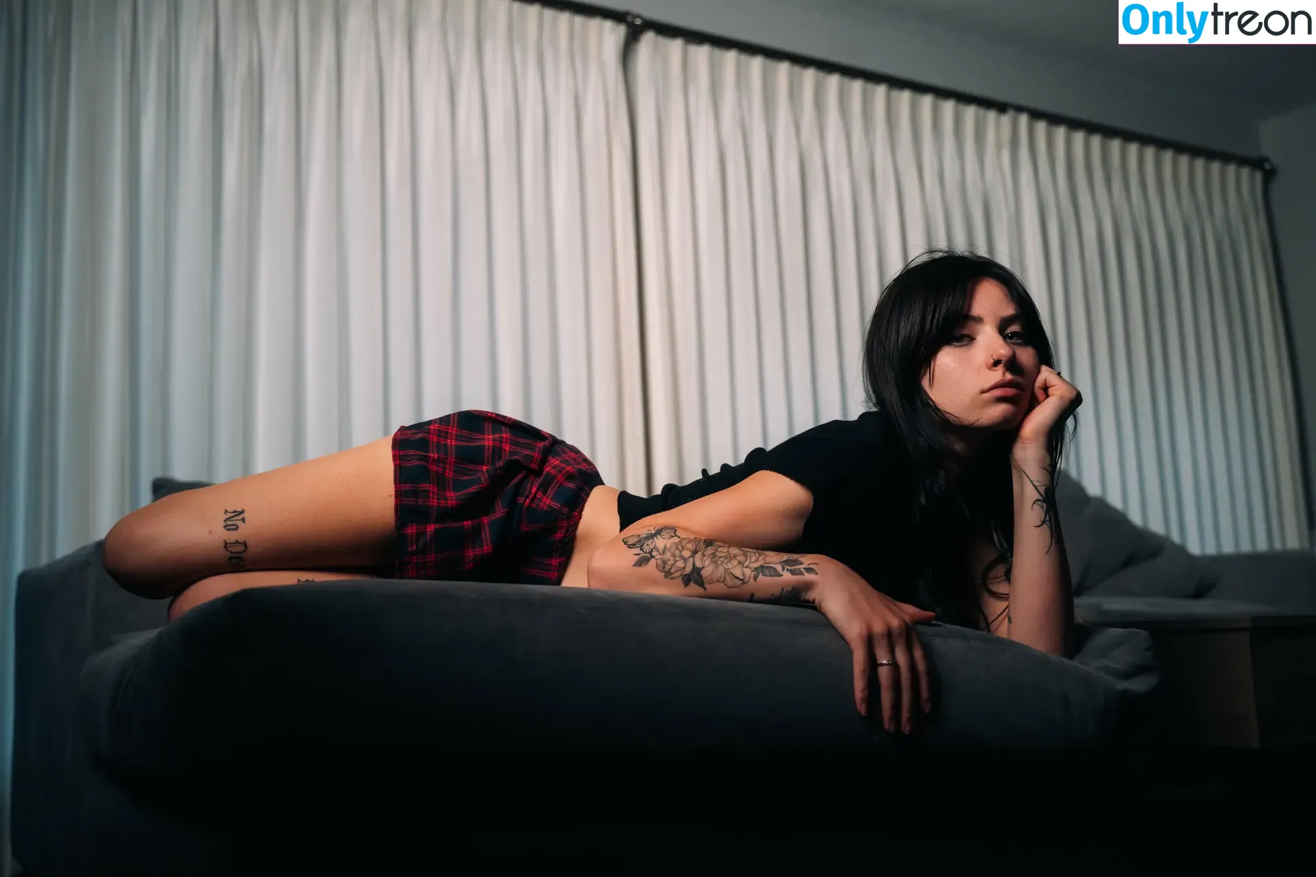 alignwithjuniper nude photo #0112 (junipershrub)