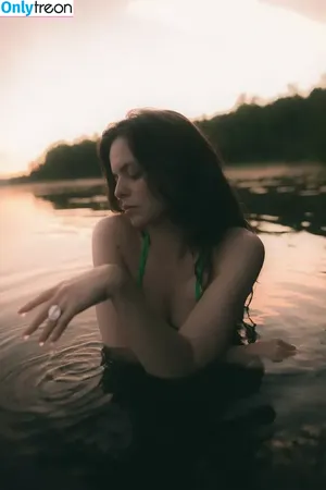 Alina Avkhadieva / mesklan / АЛИНА АВХАДИЕВА nude photo #0032