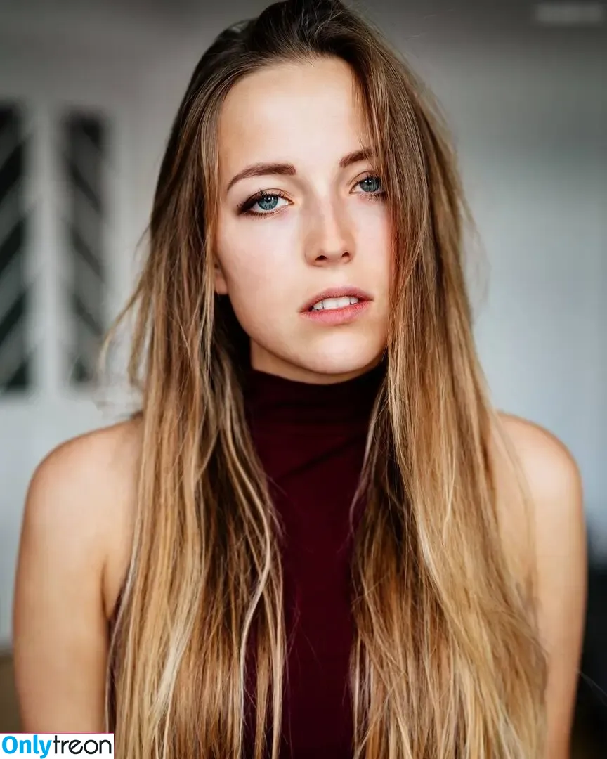 Alina Jäger nude photo #0079 (clippedinandfree)