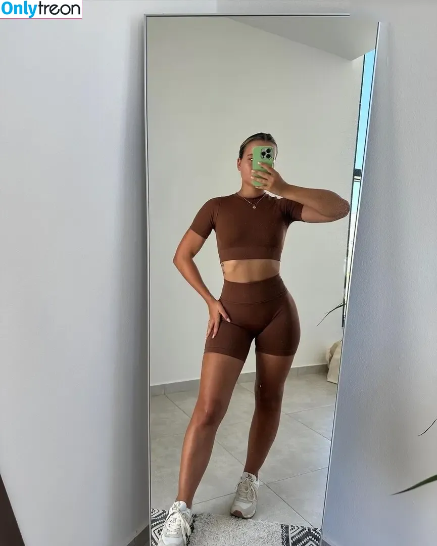 Alina Wachinger nude photo #0078 (alina770 / alinaxloves)