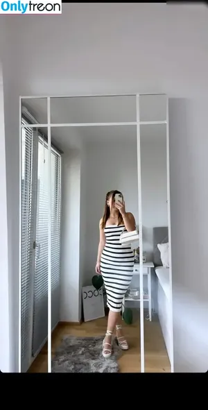 Alinamour nude photo #0080