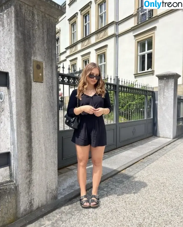 Alinamour nude photo #0062 (Alinamour)
