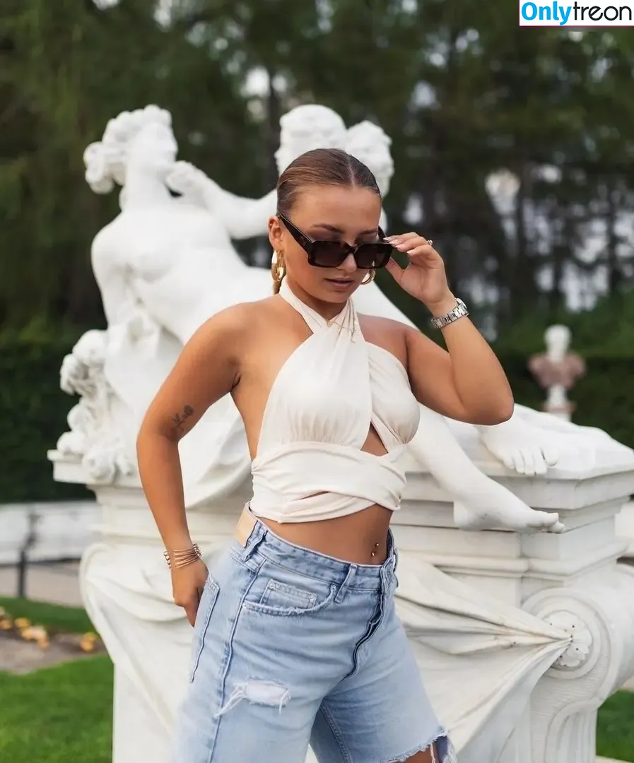 Alinamour nude photo #0160 (Alinamour)