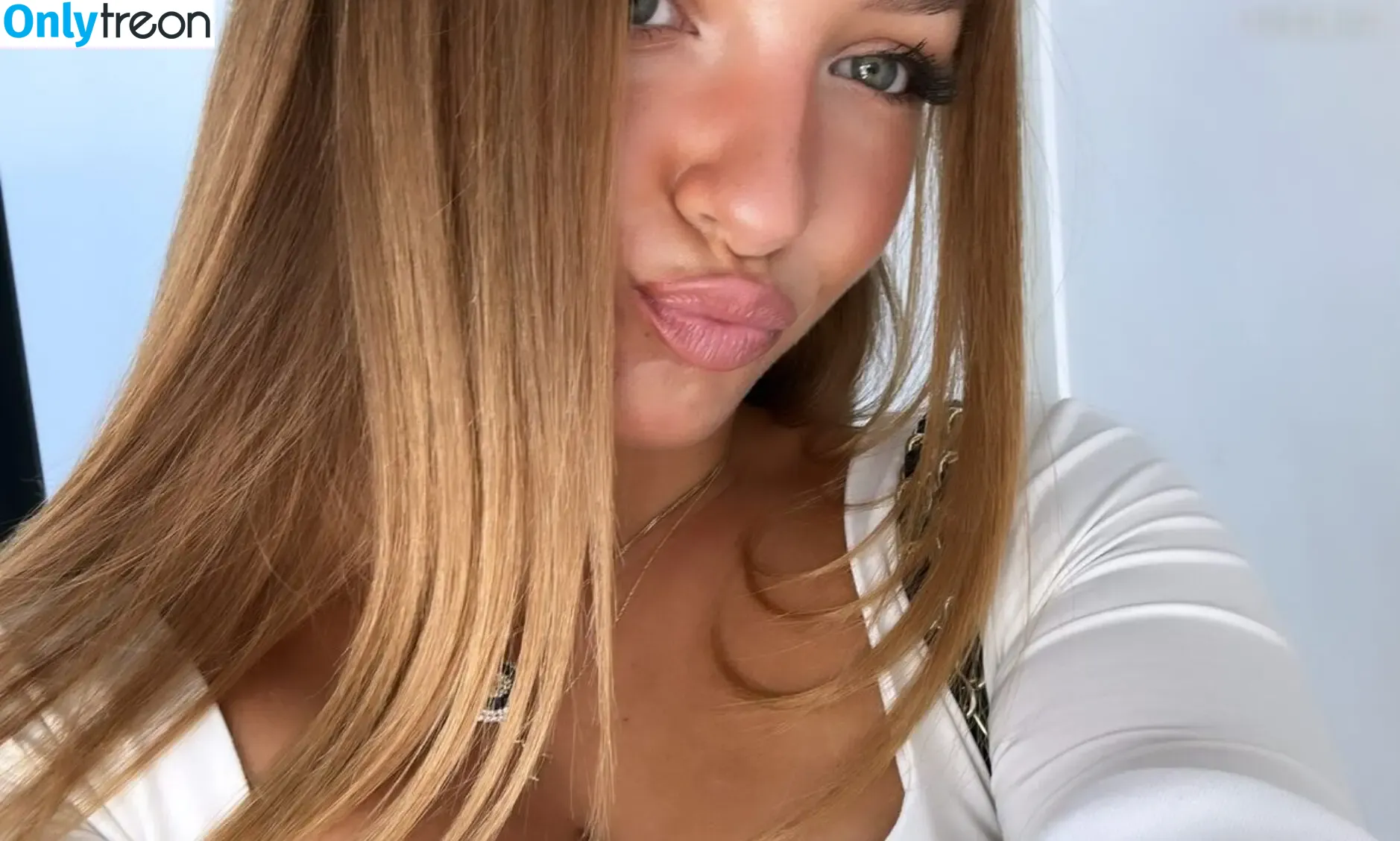 Alinamour nude photo #0223 (Alinamour)