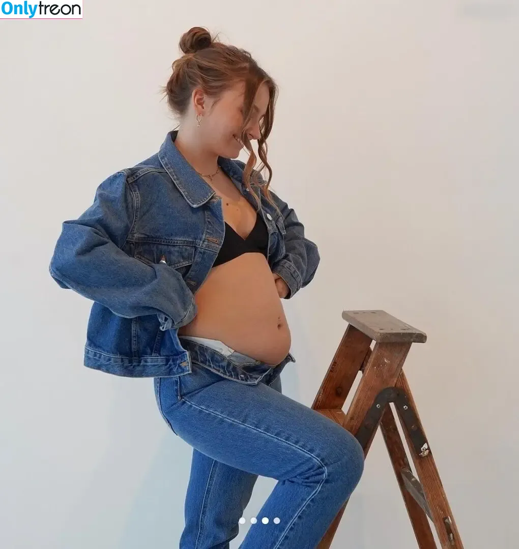 Alinamour nude photo #0336 (Alinamour)