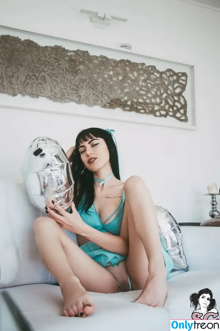alineem nude photo #0031 (alineem_)