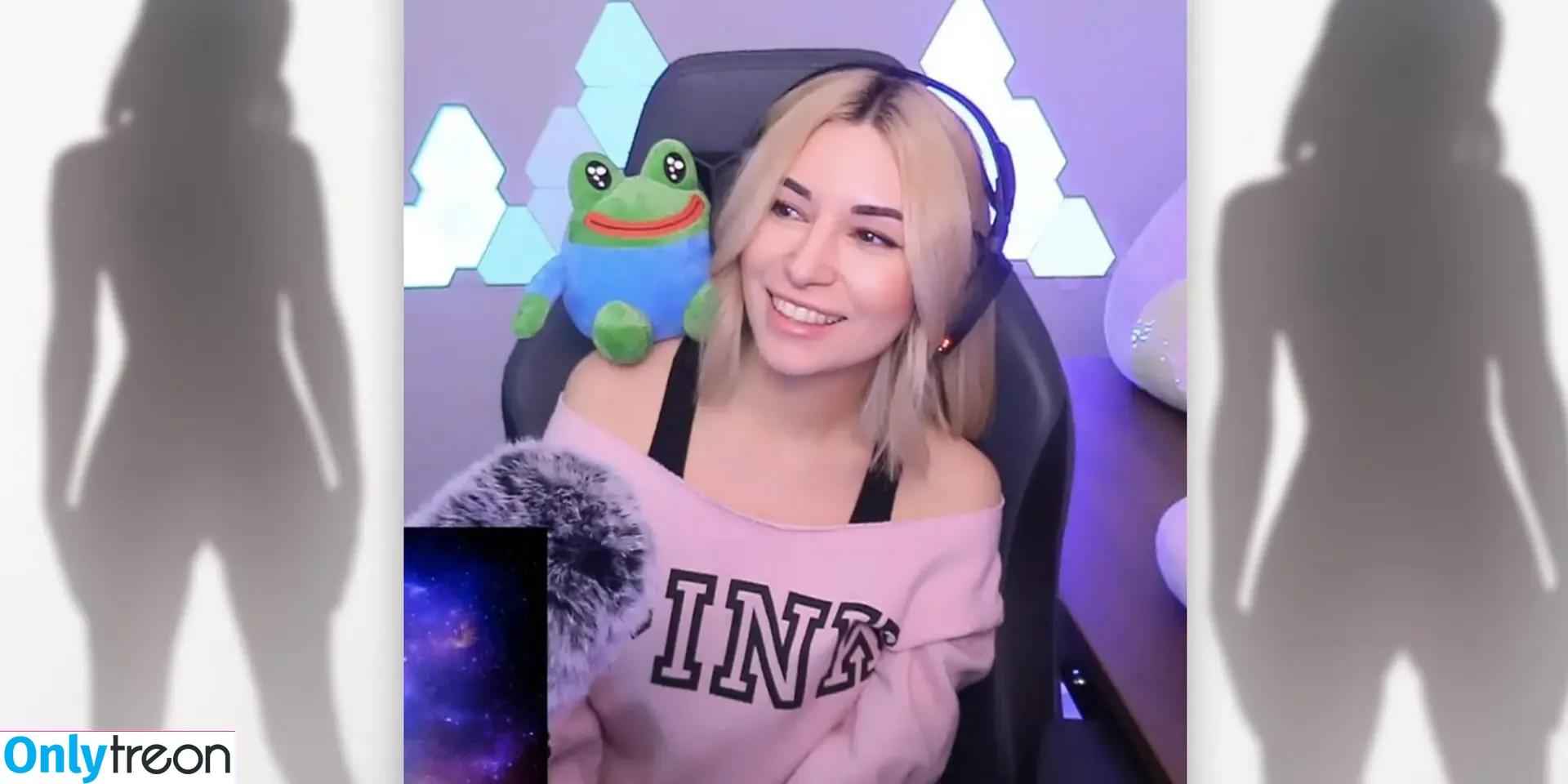Alinity Divine nude photo #0004 (Alinity Divine)