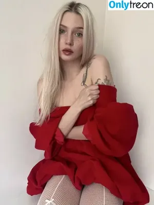 alisatvoya / alireons / realalisa / Алиса Твоя nude photo #0022