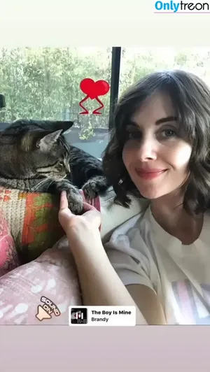 Alison Brie / alisonbrie nude photo #0001