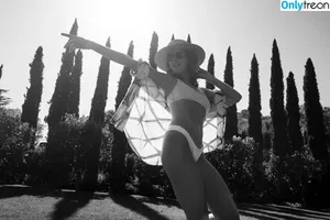 Alison Brie / alisonbrie nude photo #0014