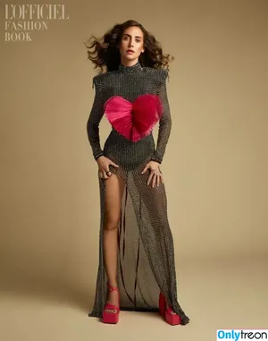 Alison Brie / alisonbrie nude photo #0085