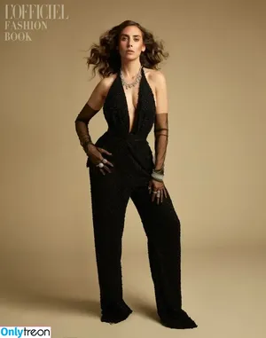 Alison Brie / alisonbrie nude photo #0090