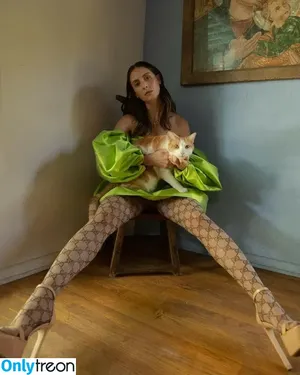 Alison Brie / alisonbrie nude photo #0150