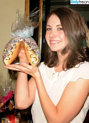 Alison Brie / alisonbrie nude photo #0172