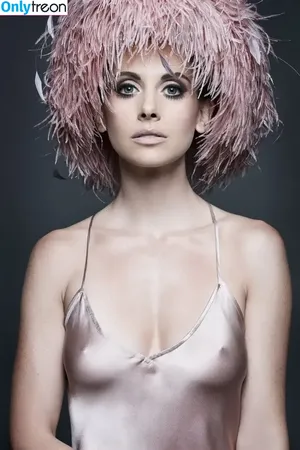 Alison Brie / alisonbrie nude photo #0181